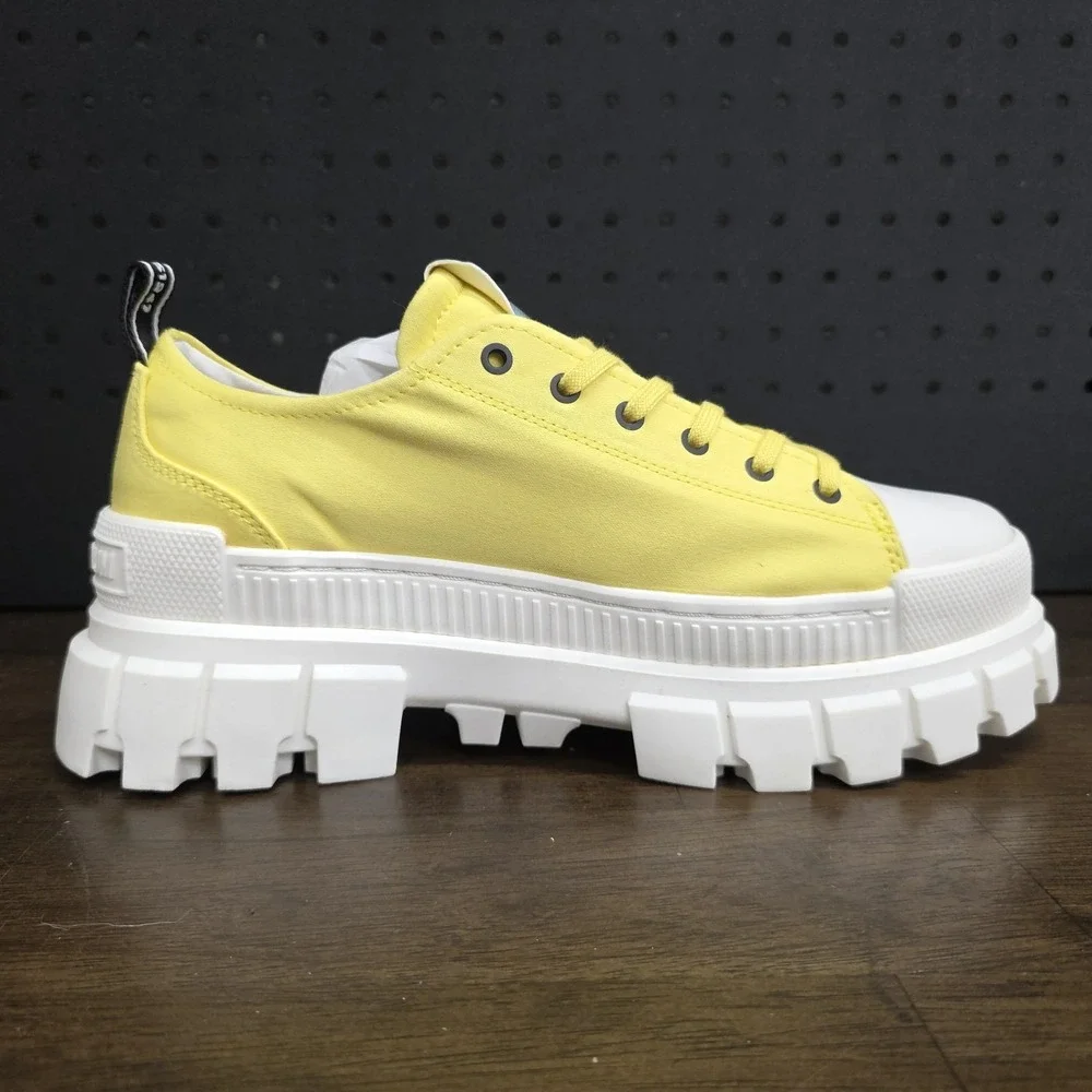 Palladium Revolt LO TX Star Yellow Women Chunky Platform Shoe 10 US